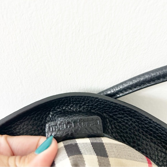 Burberry London Baynard Calfskin Black Pebbled Leather Handbag - Picture 9 of 10